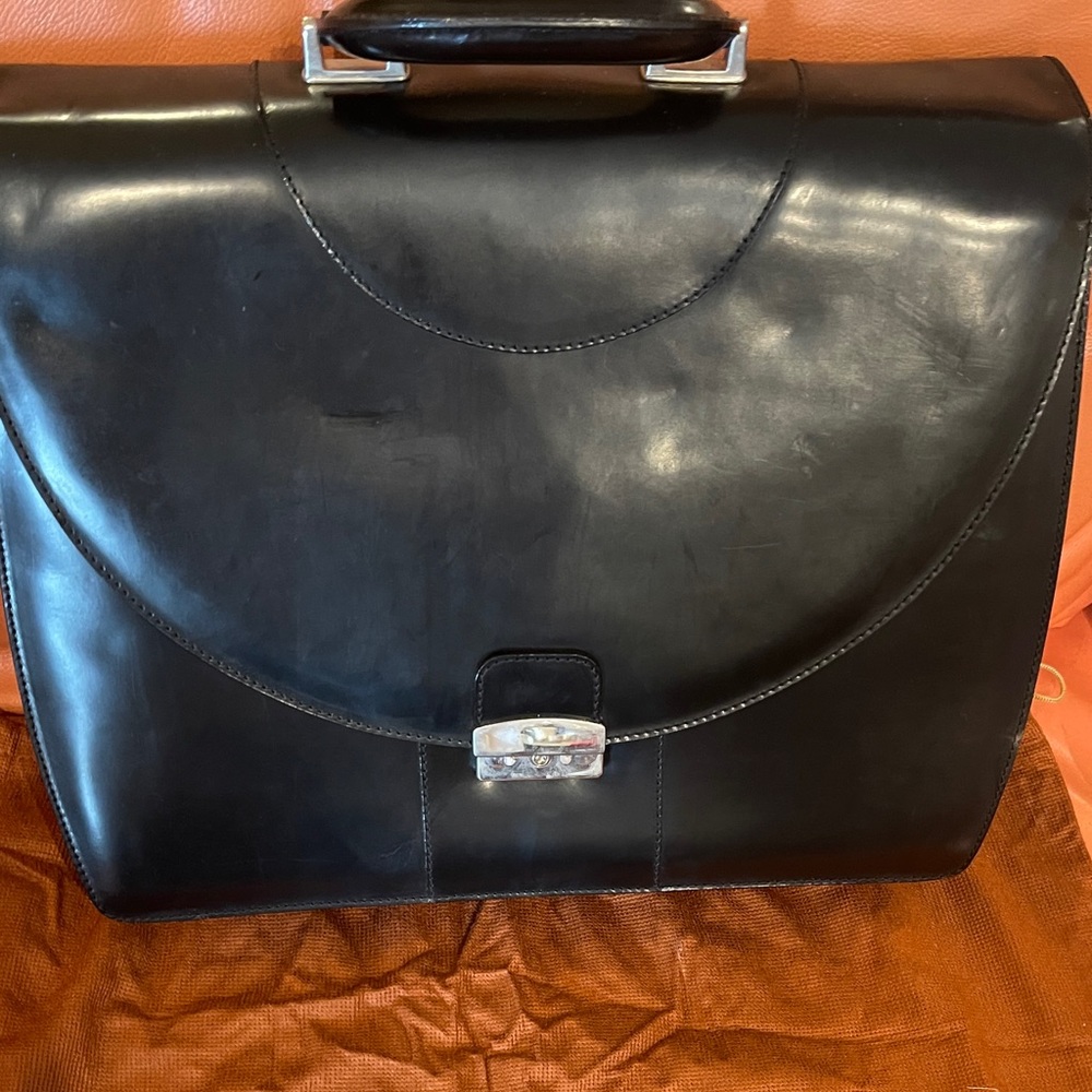 PRATESI ITALIAN LEATHER Briefcase. New never used.